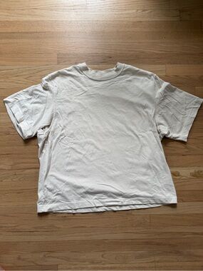 Abercrombie & Fitch Off-White Short-Sleeve Crewneck Tee